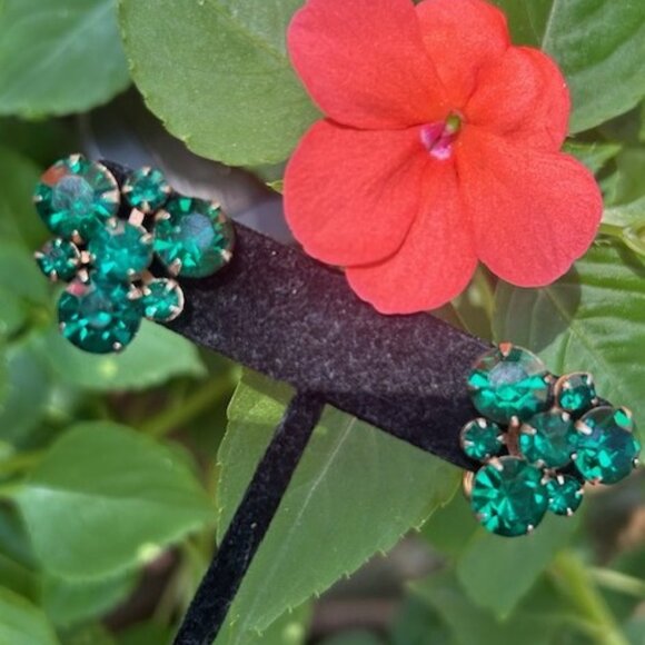 ALBERT WEISS GREEN Rhinestone Cluster EARRINGS - Picture 4 of 10